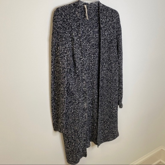 Leo and Nicole Black Long Cardigan Sweater M - Picture 12 of 12